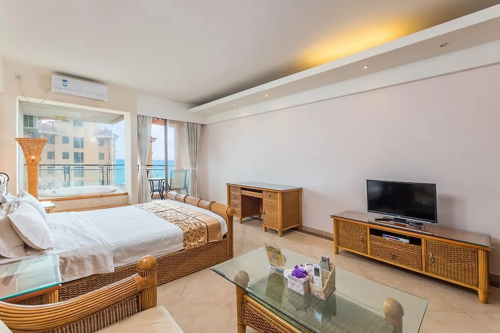 Gold Boutique Holiday Hotel Sanyabay（Free Cooking &Airport Transfer，100 Meters Away From The Beach） 3*, Sanya