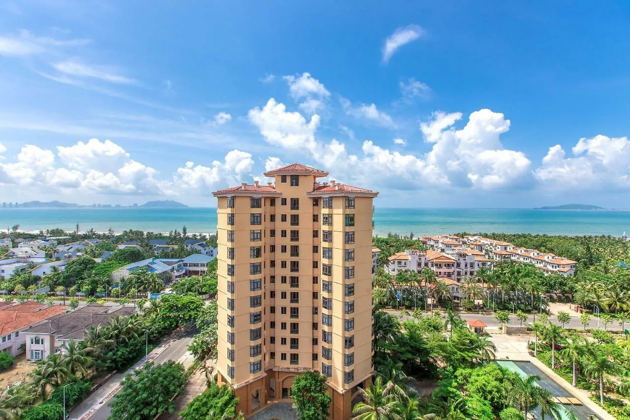 Gold Boutique Holiday Hotel Sanyabay（Free Cooking &Airport Transfer，100 Meters Away From The Beach） 3*, Sanya